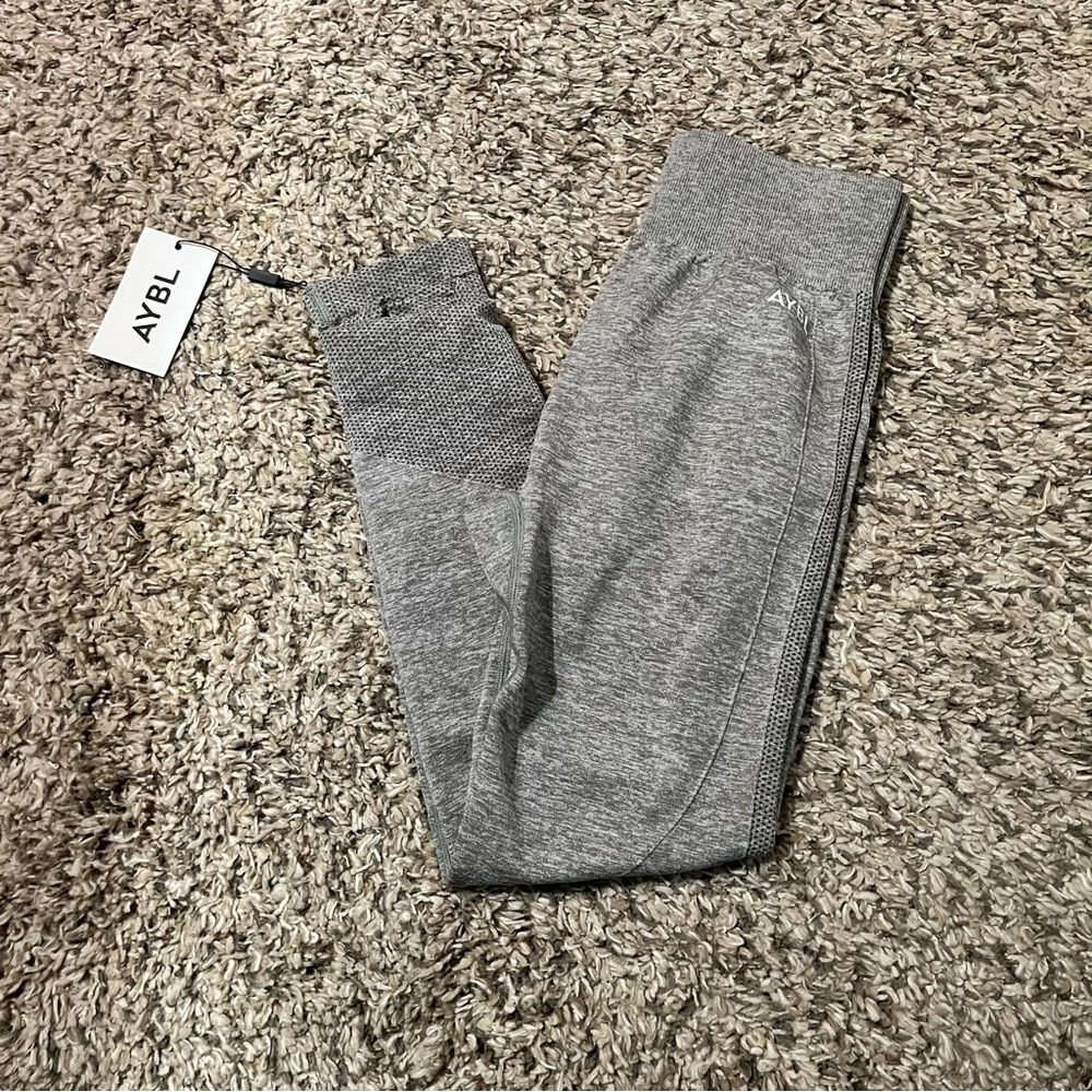 Aybl seamless leggings size small